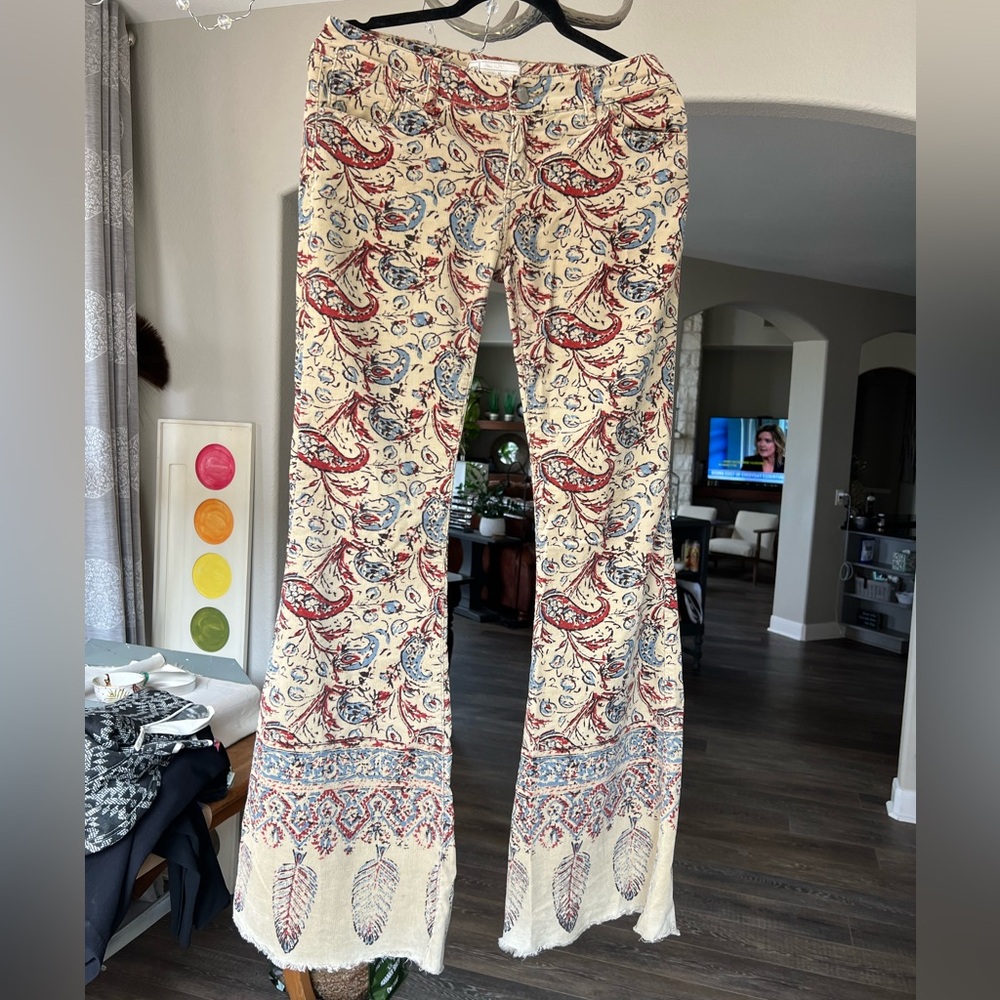 Vintage Free People, very lightweight corduroy size 26. GORGEOUS!